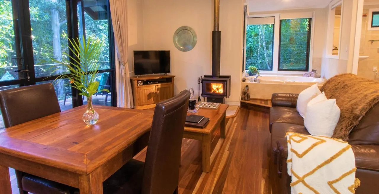 Montague'S Of Montville Bed & Breakfast