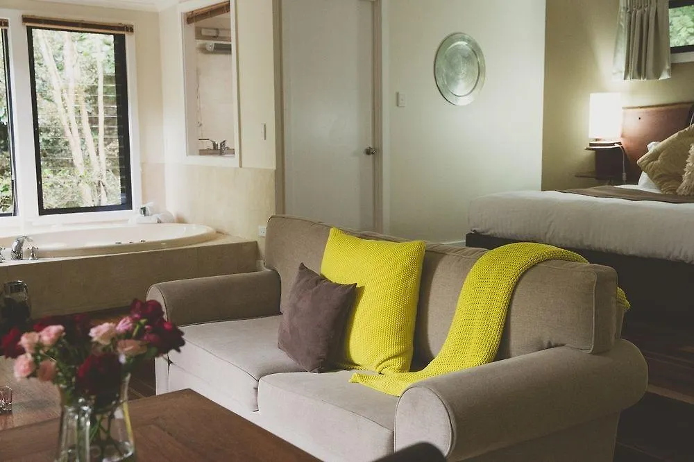 Montague'S Of Montville Bed & Breakfast